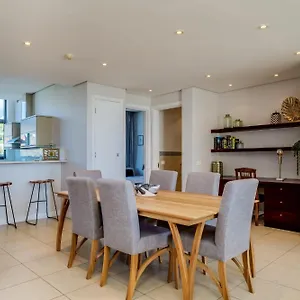 https://juliette-b-606.hotels-capetown.com